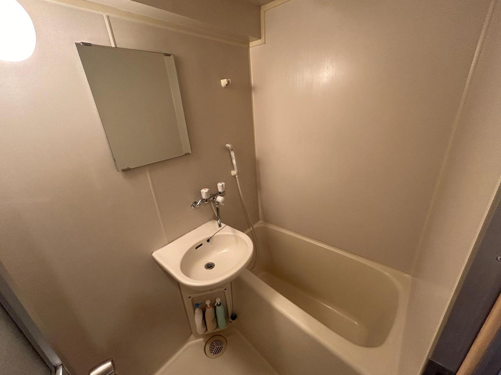 Guest House Raffine Hakata Fukuoka  Buitenkant foto